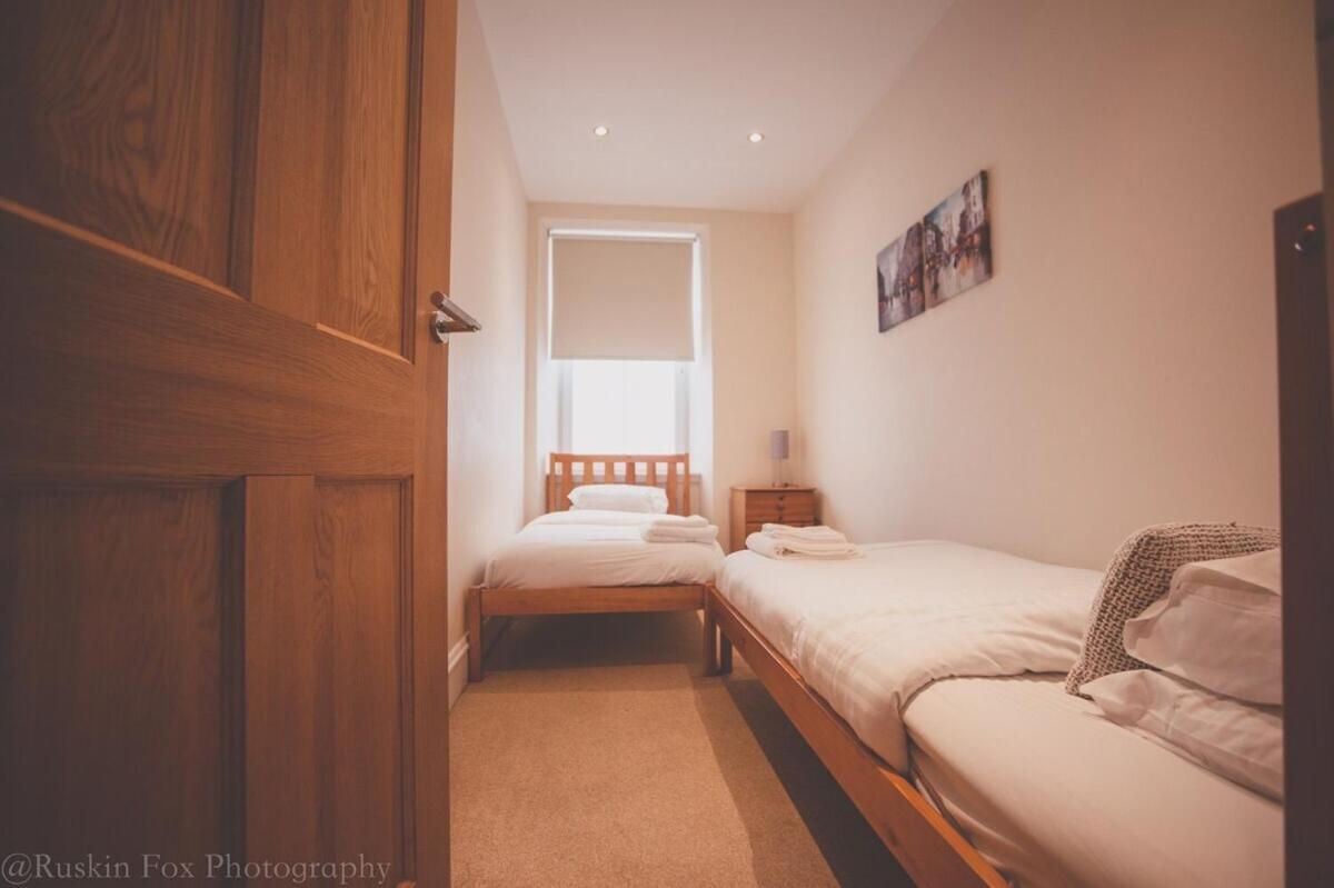 2 Bedroom, Free Parking & Netflix Near Hospitals Aberdeen Exterior photo