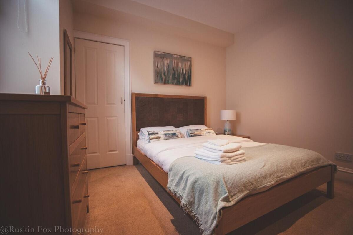 2 Bedroom, Free Parking & Netflix Near Hospitals Aberdeen Exterior photo