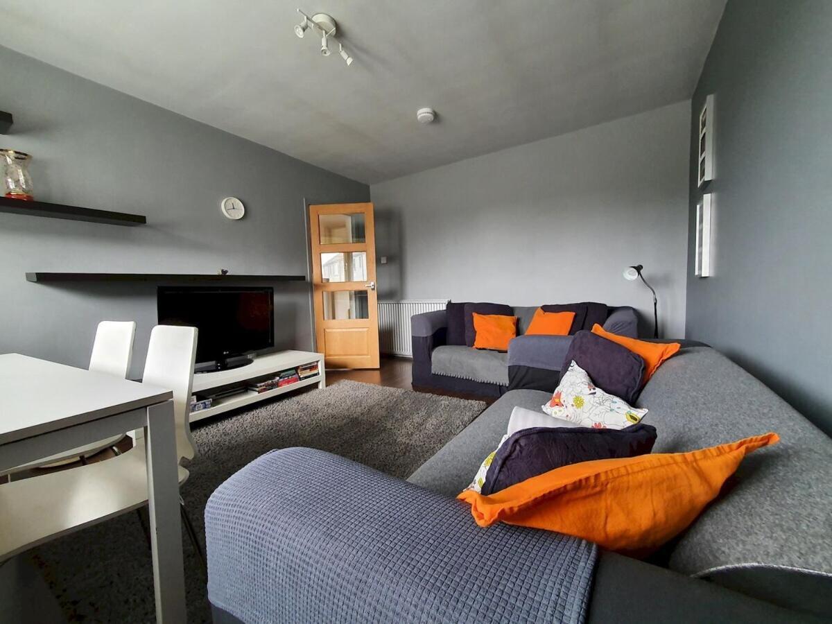 2 Bedroom, Free Parking & Netflix Near Hospitals Aberdeen Exterior photo